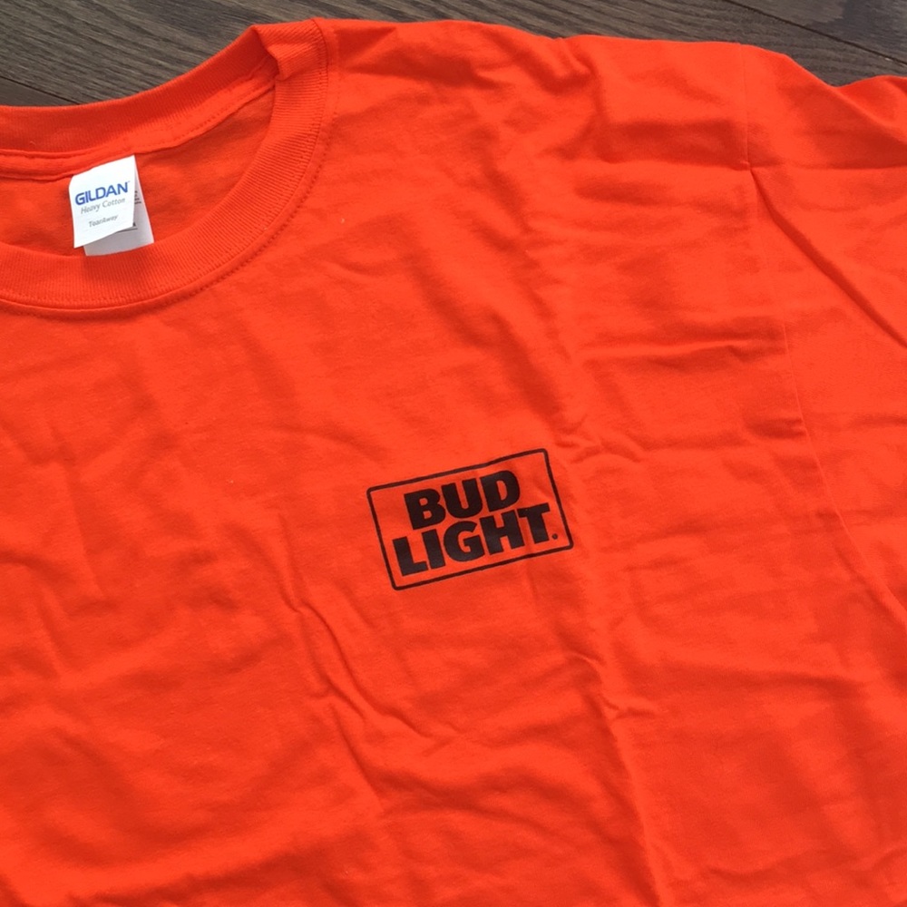 🧡💀 NEW Orange Halloween Bud Light T-Shirt - Picture 3 of 6